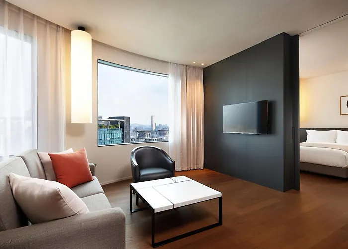 Shilla Mapo Hongdae 4*
